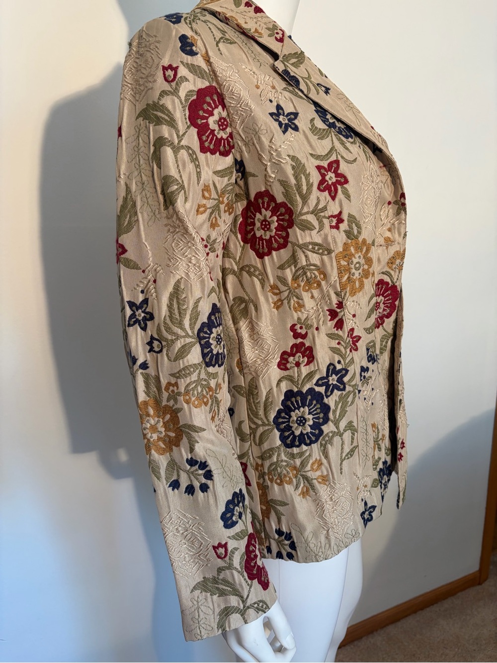 #883 Alfred Dunner Vintage Beige Embroidered Floral Stand-Collar Jacket - Picture 6 of 12